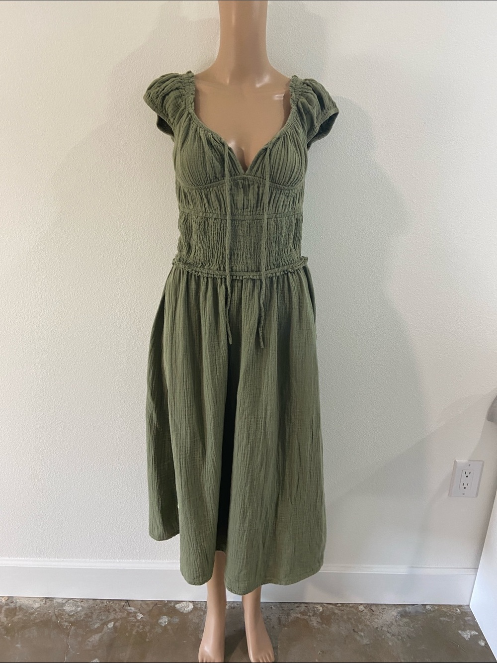 Sim & Sam cotton Smocked V-Neck Midi Dress in Olive Green